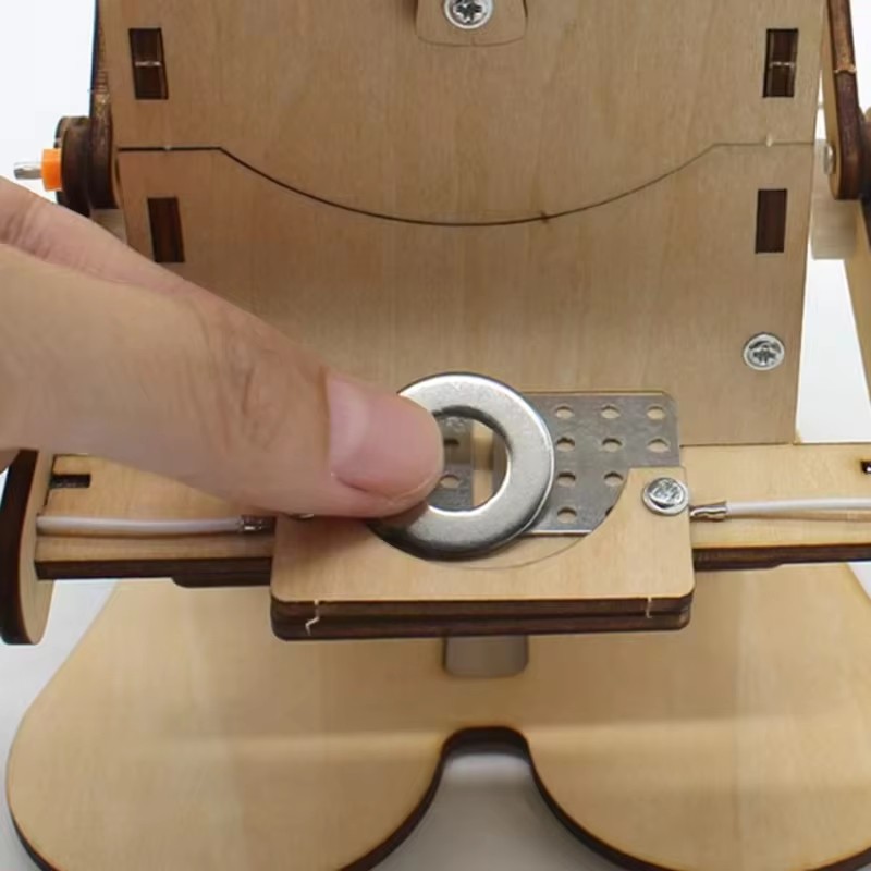 Coin Swallowing Eating Robot M - đánh giá và giá Science Experiment Kit